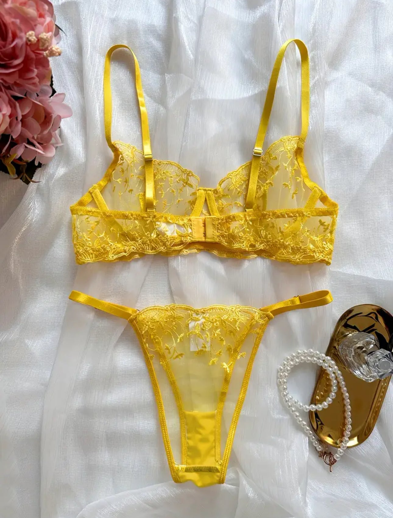 Ensemble Miss Goldie